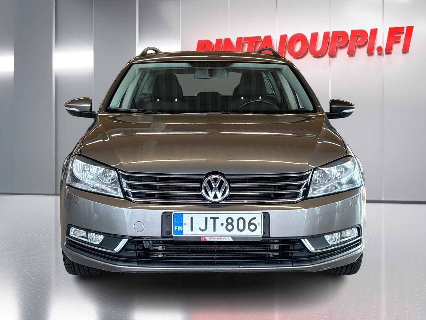 VOLKSWAGEN Passat 2011