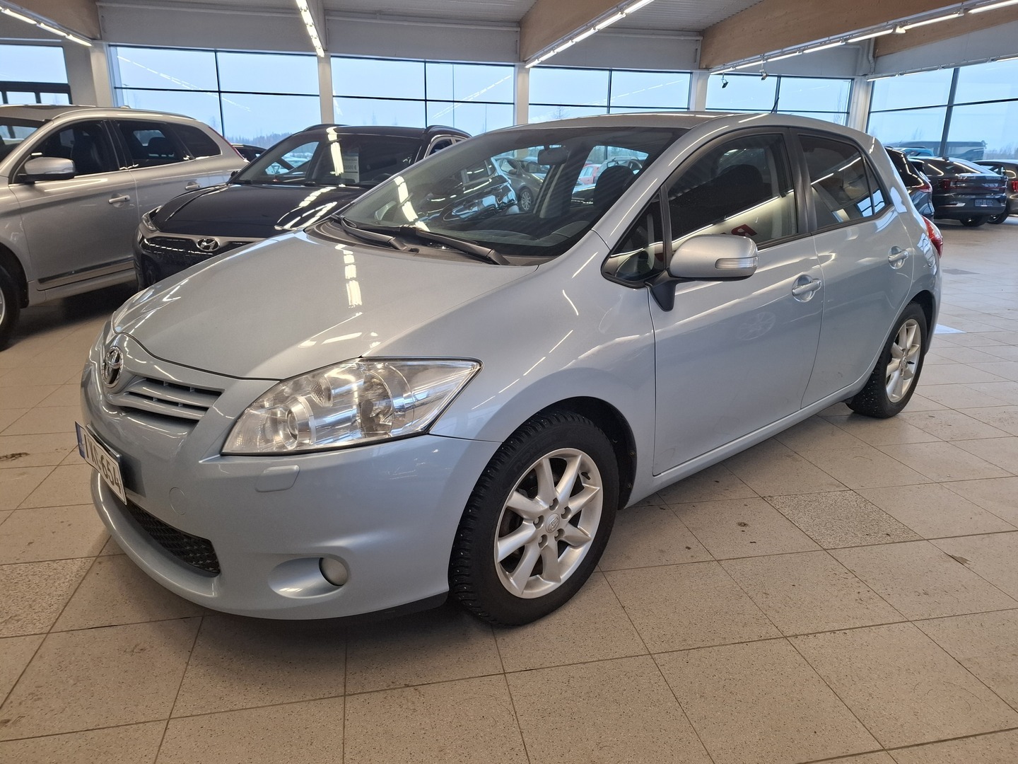 TOYOTA Auris 2011