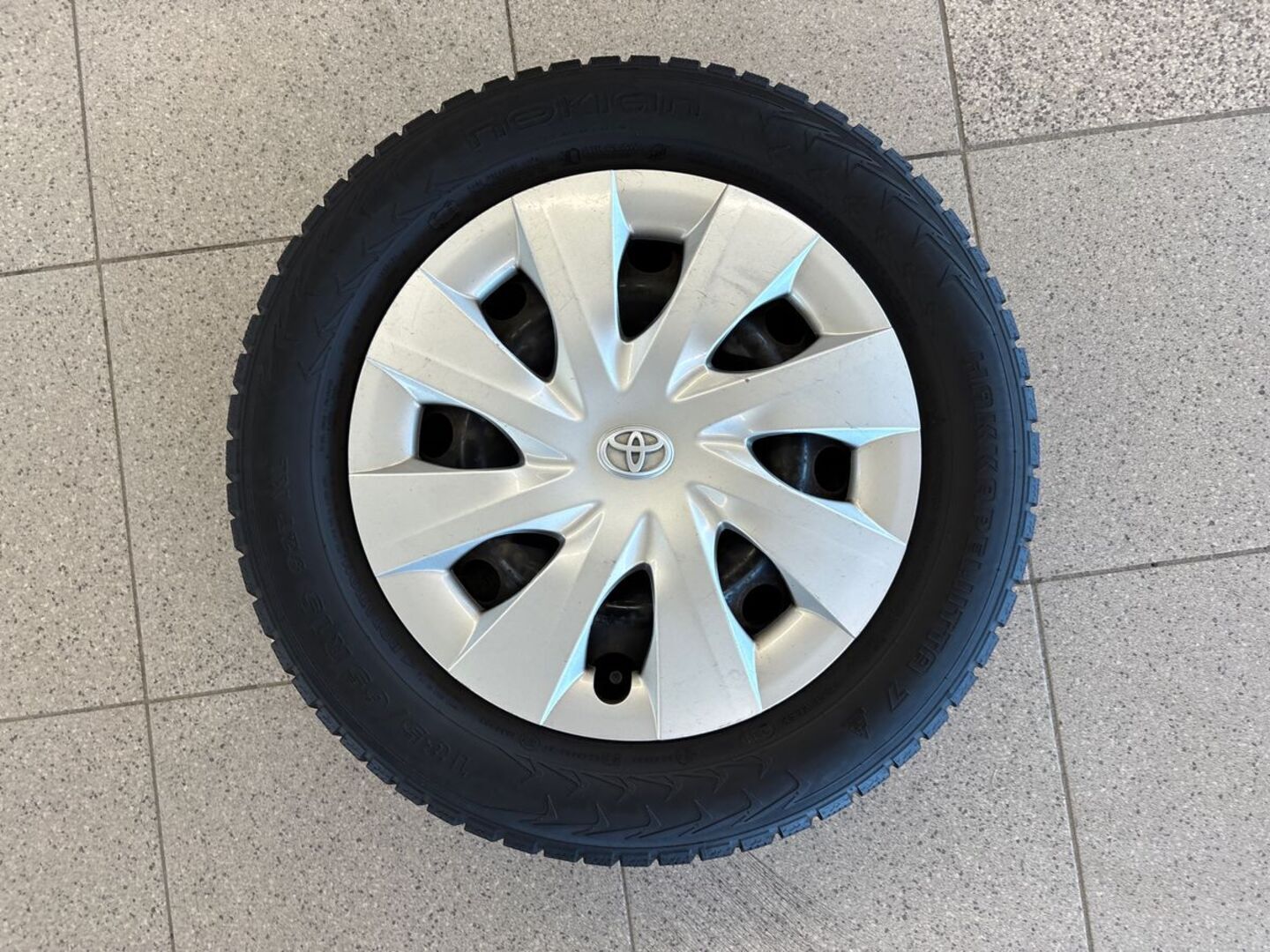 TOYOTA Verso-S 2011