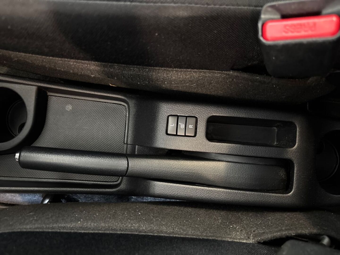 TOYOTA Verso-S 2011