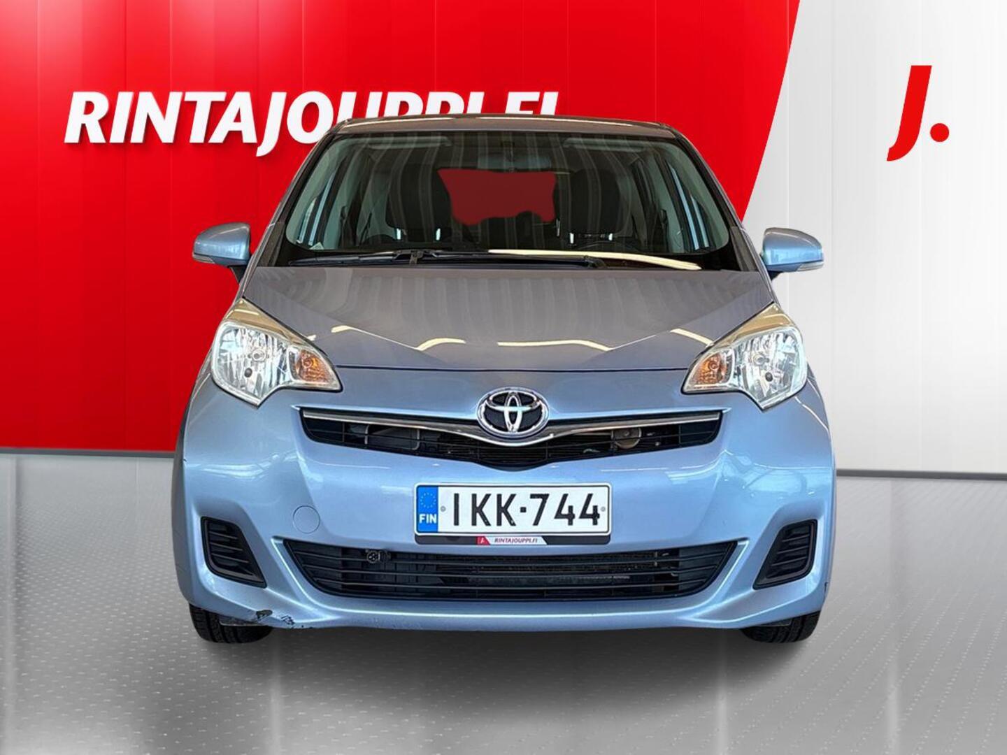 TOYOTA Verso-S 2011