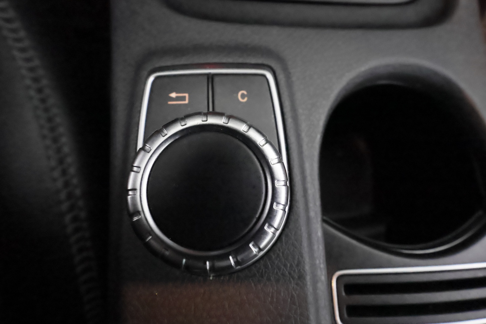 MERCEDES-BENZ GLA 2015