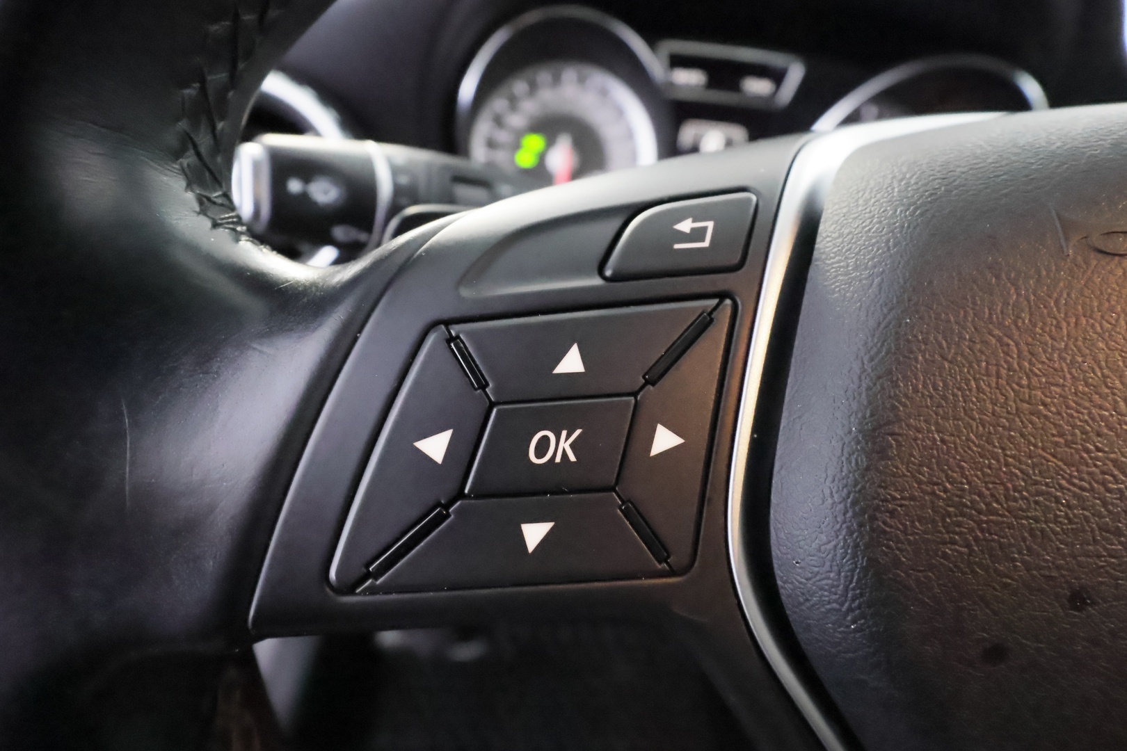 MERCEDES-BENZ GLA 2015