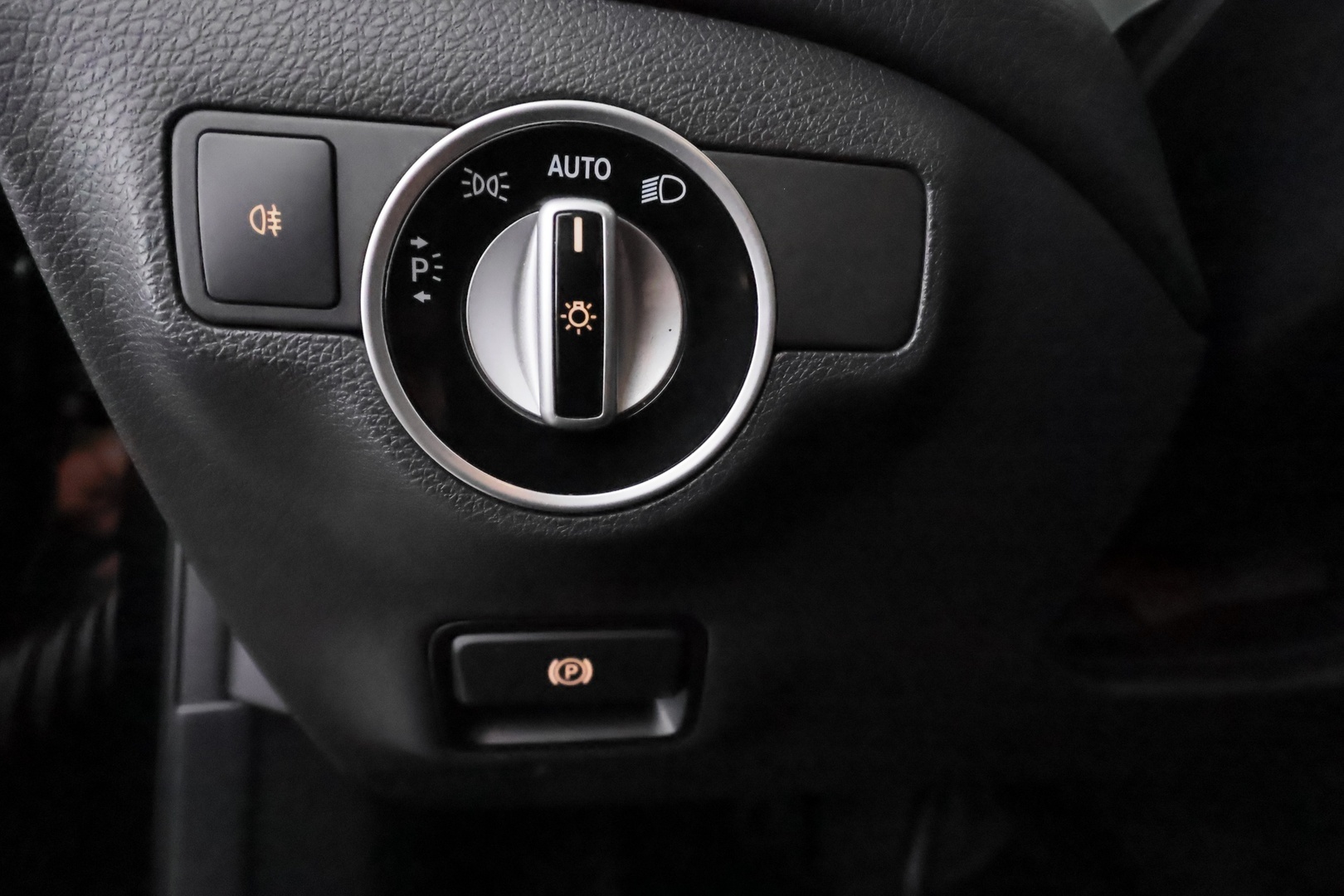 MERCEDES-BENZ GLA 2015