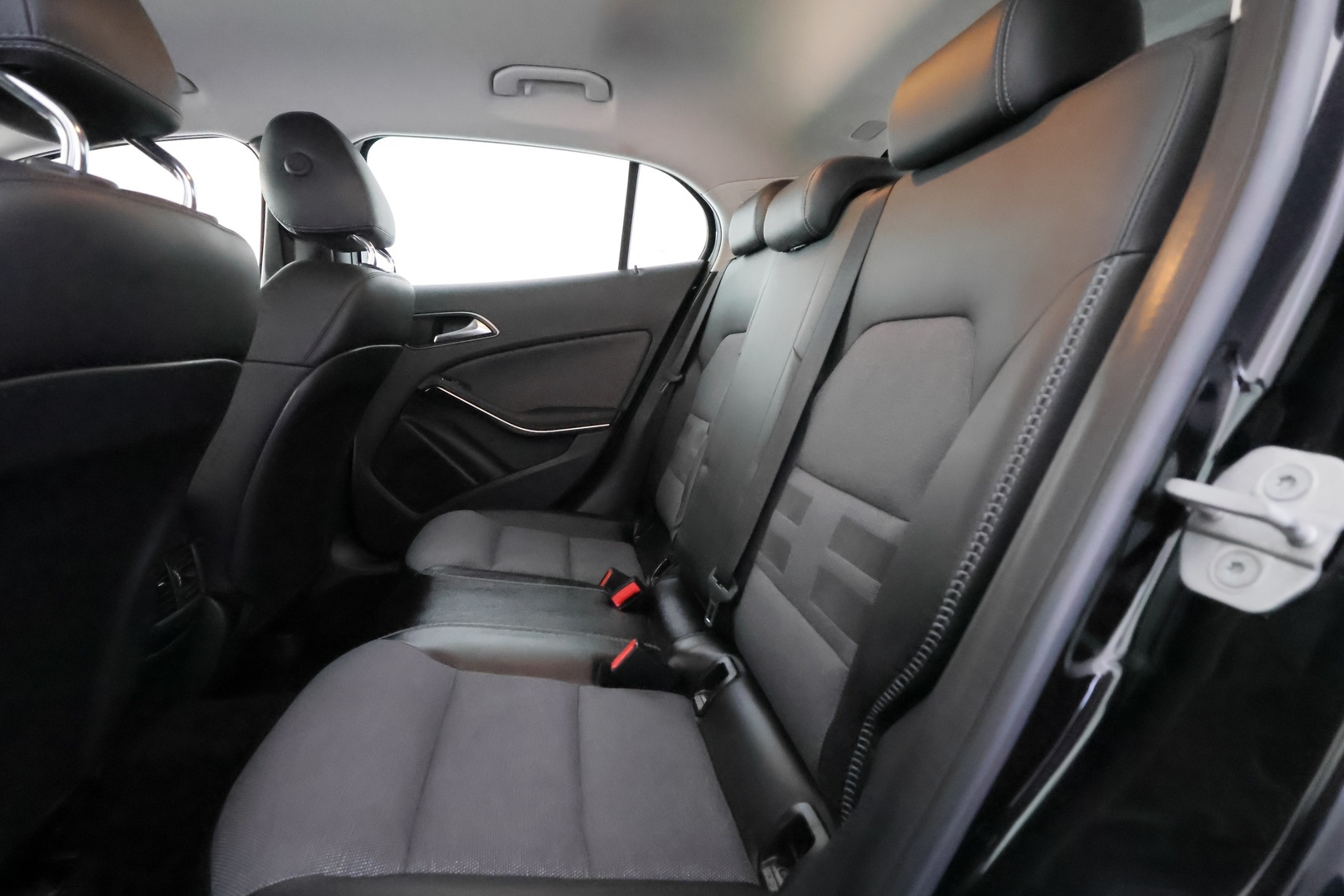 MERCEDES-BENZ GLA 2015