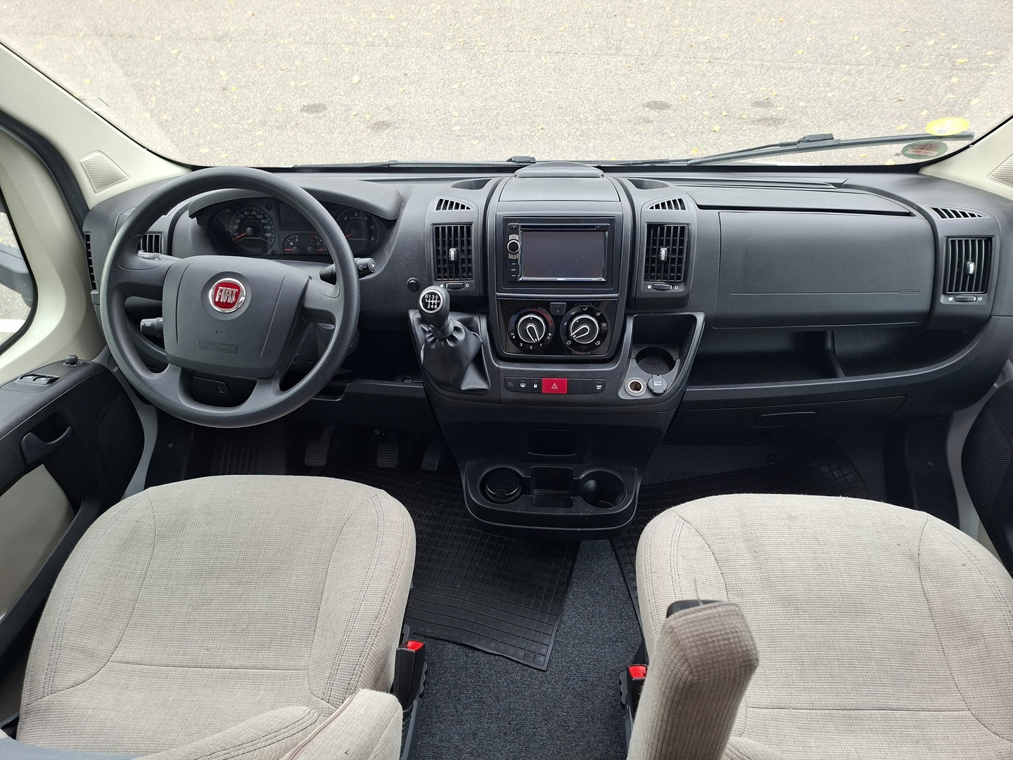 CARADO T449 2015