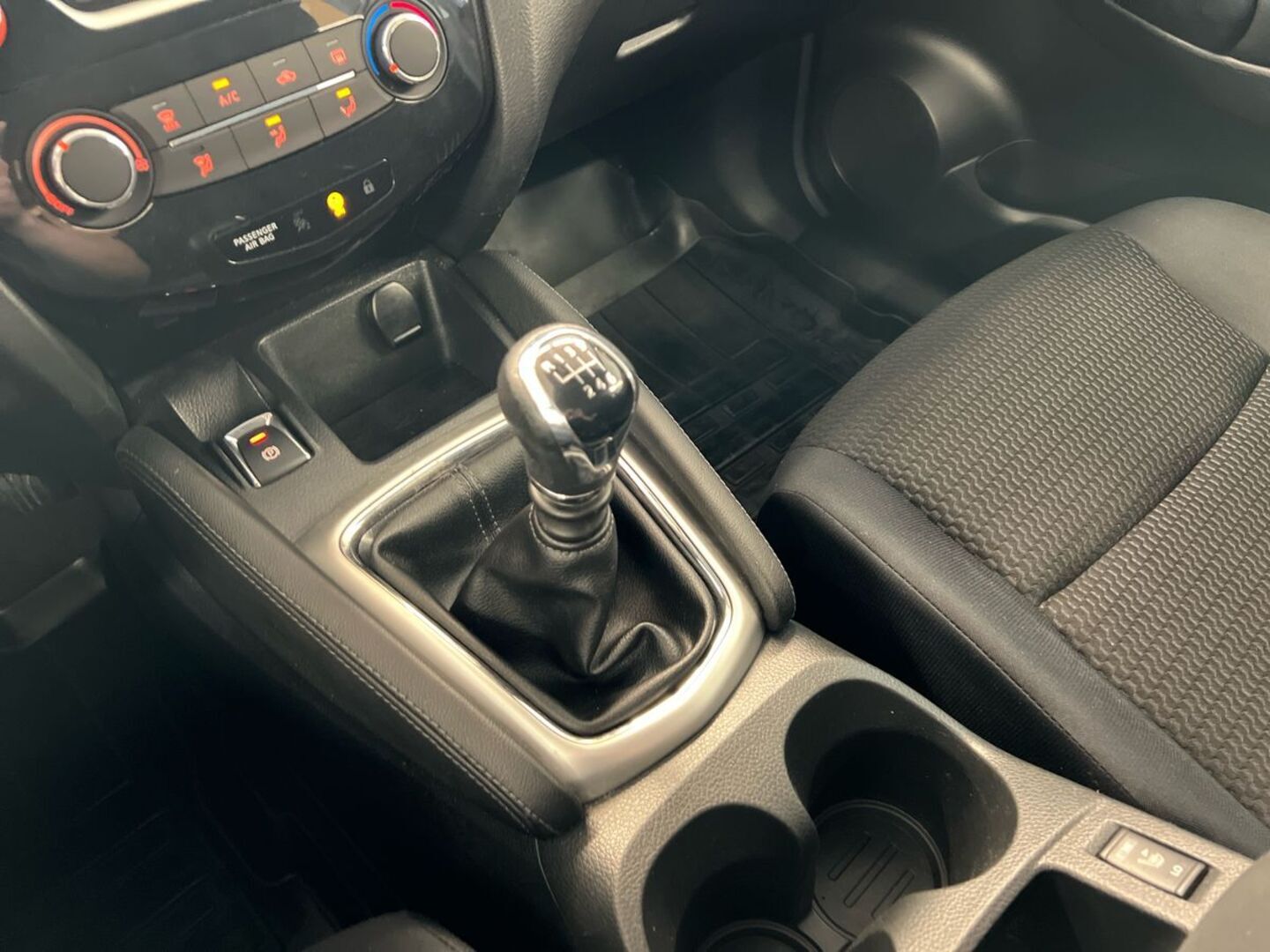 NISSAN Qashqai 2014