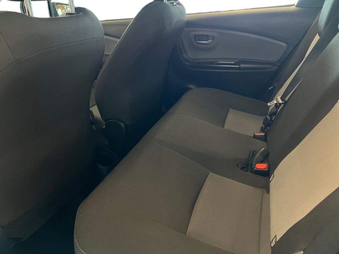 TOYOTA Yaris 2018