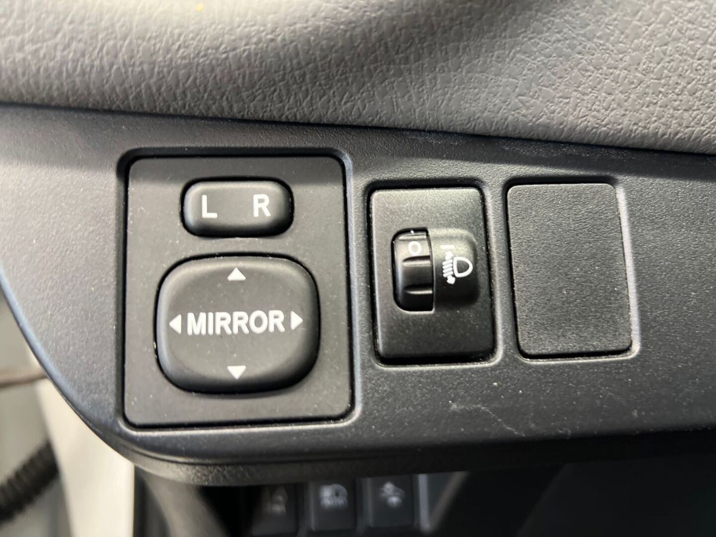 TOYOTA Yaris 2018