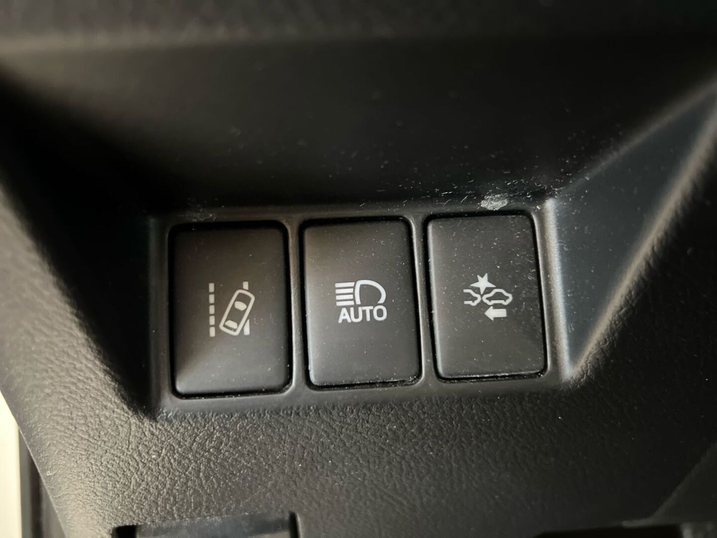 TOYOTA Yaris 2018