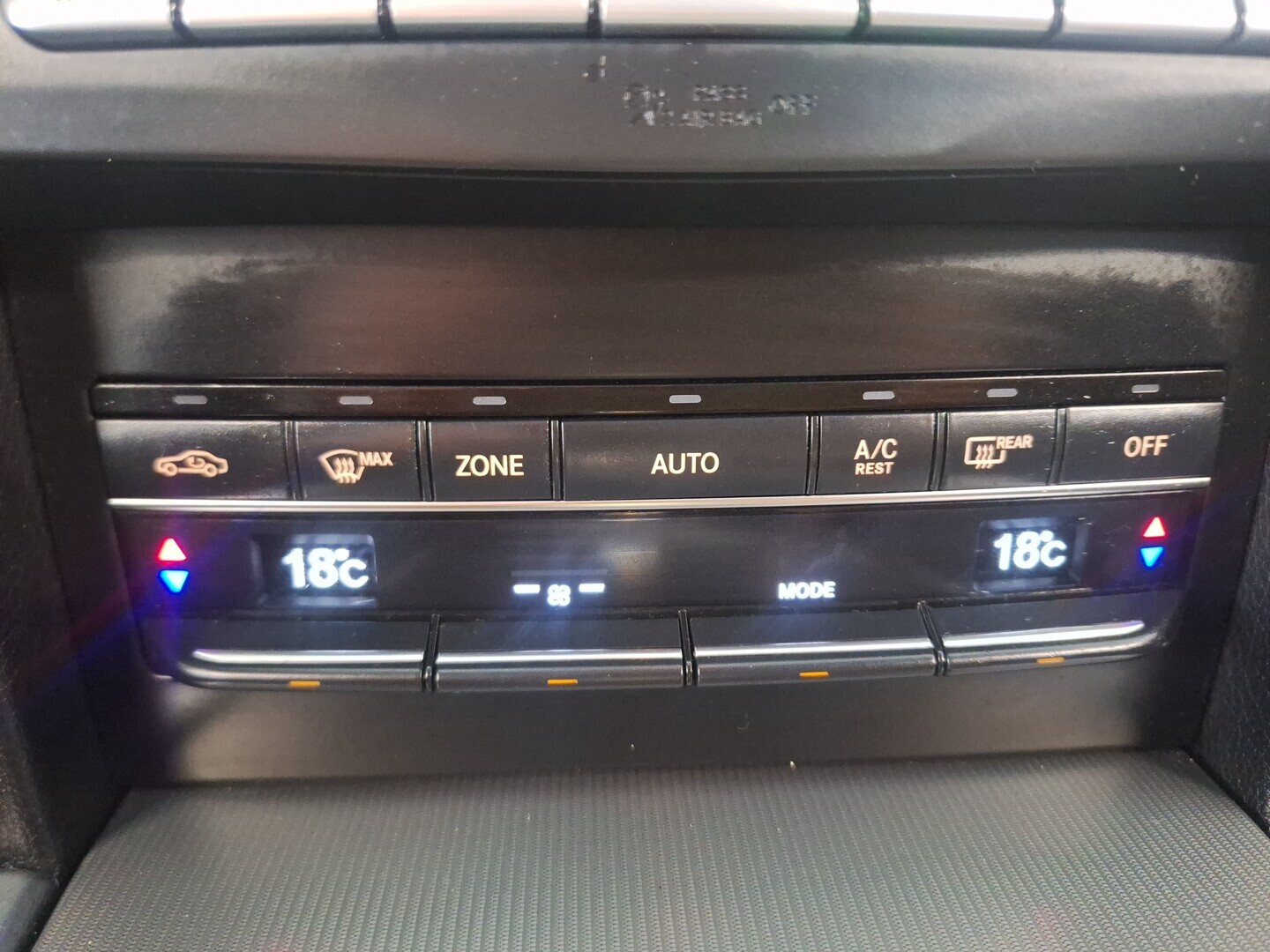 MERCEDES-BENZ E 2015