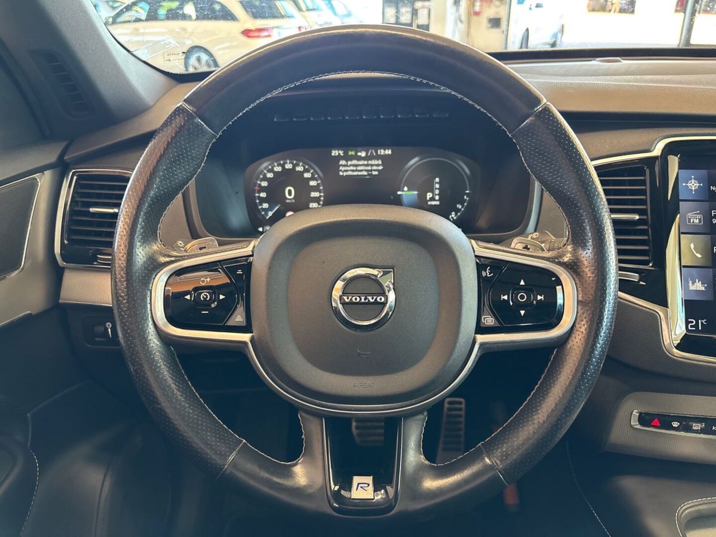 VOLVO XC90 14