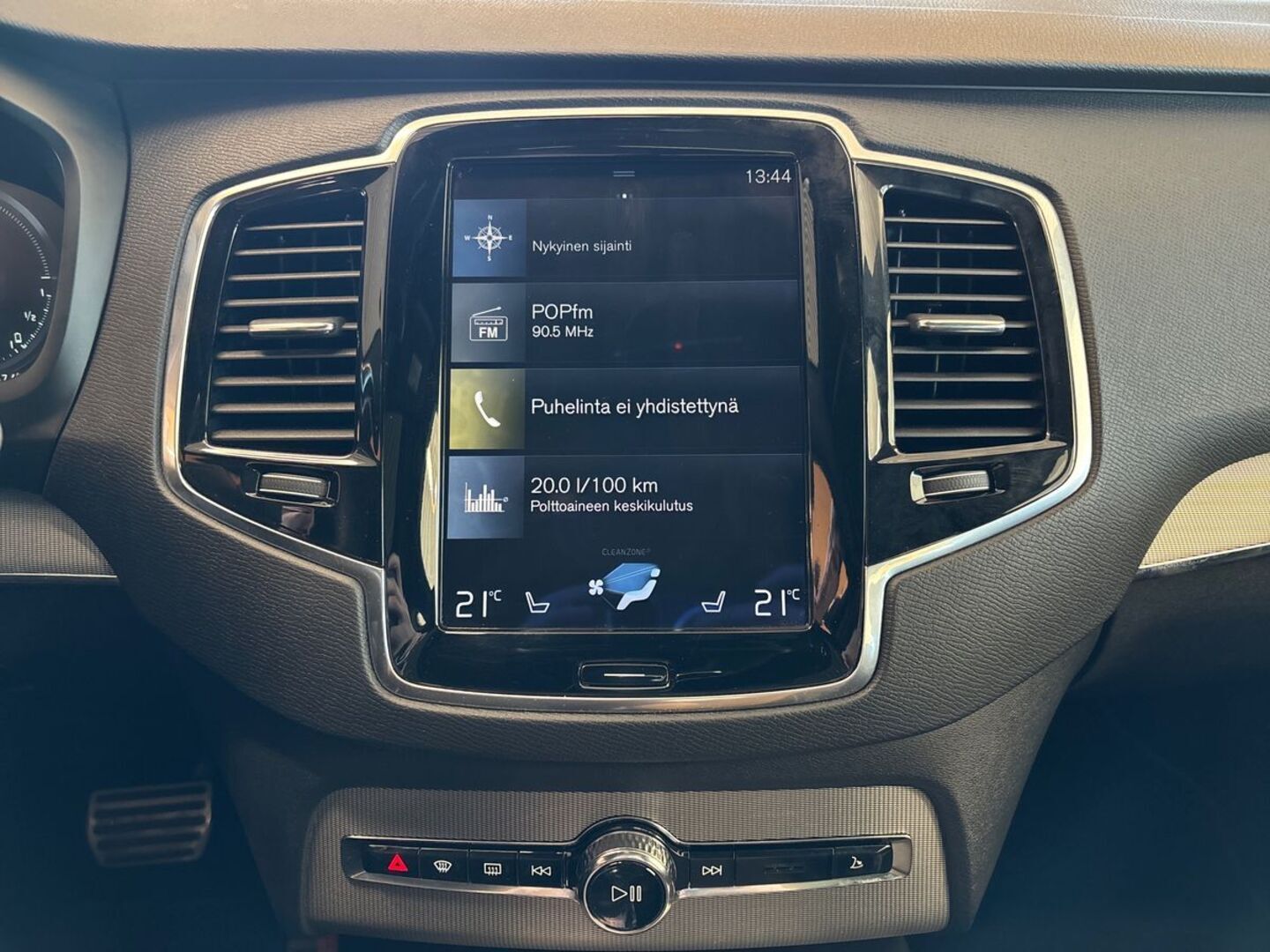 VOLVO XC90 15