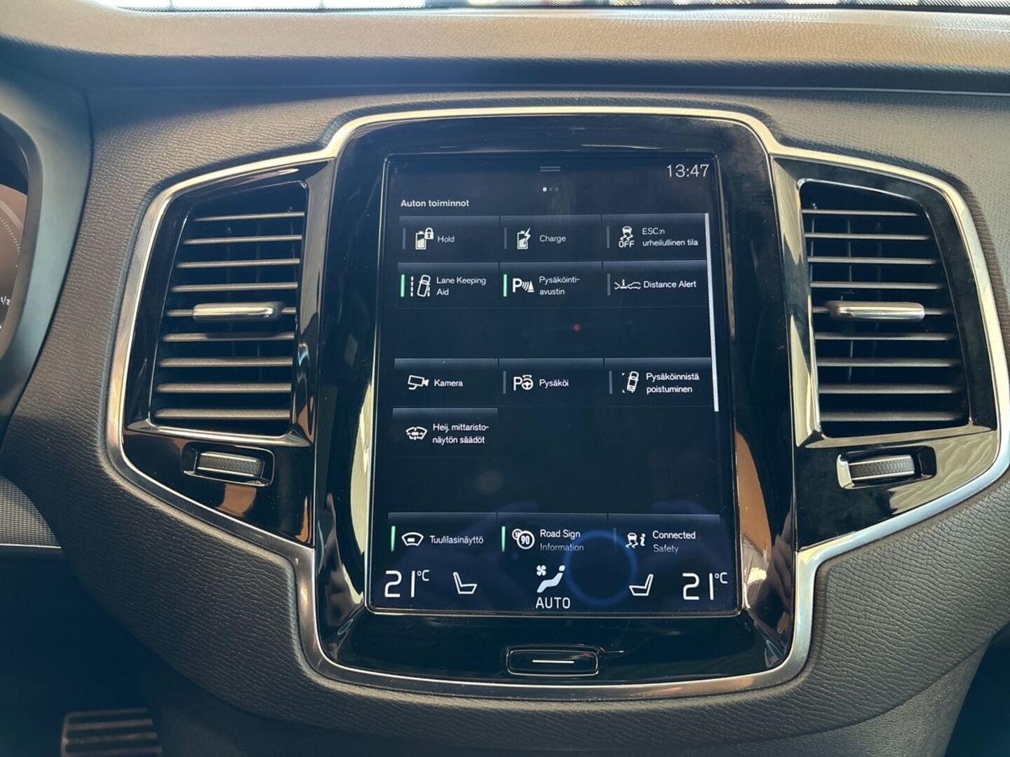 VOLVO XC90 22