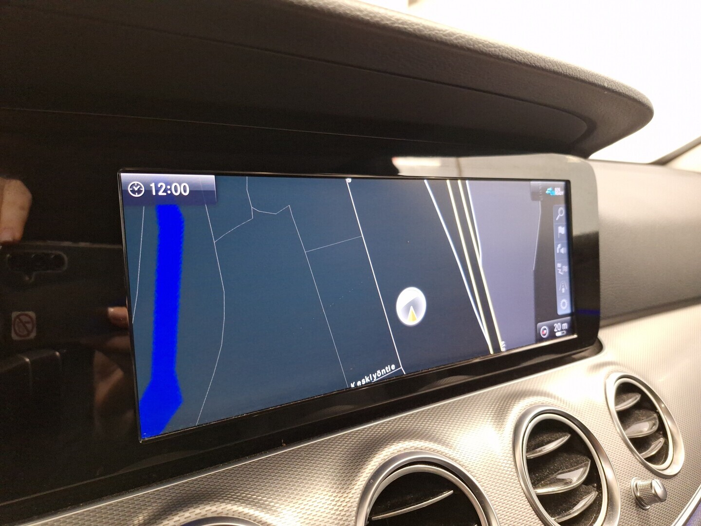 MERCEDES-BENZ E 2018