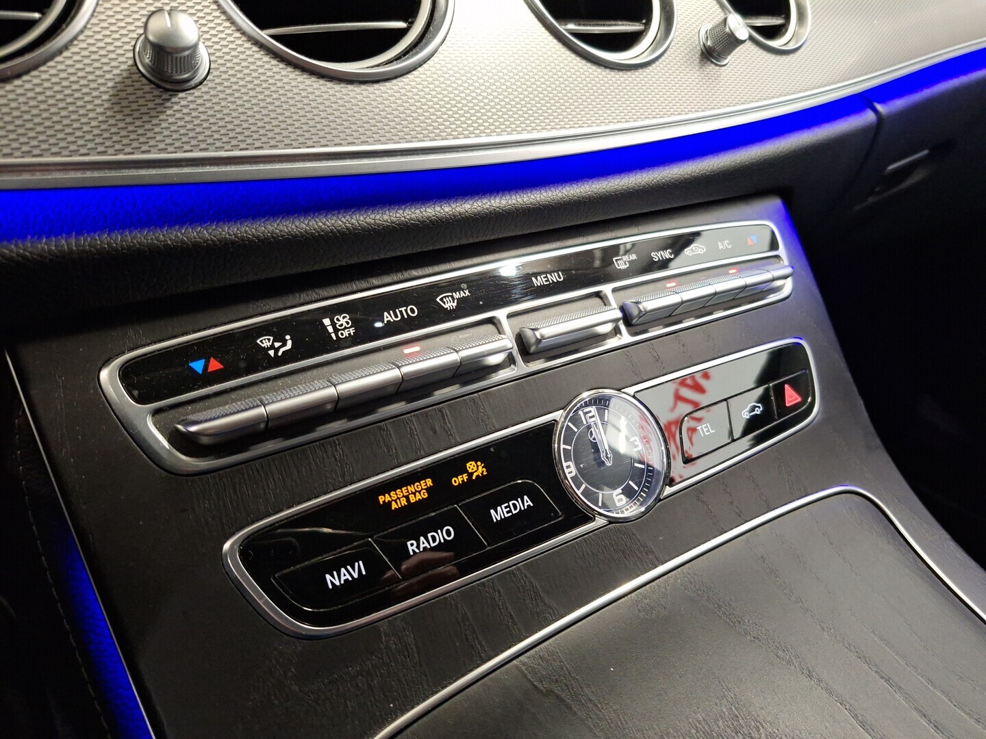 MERCEDES-BENZ E 2018