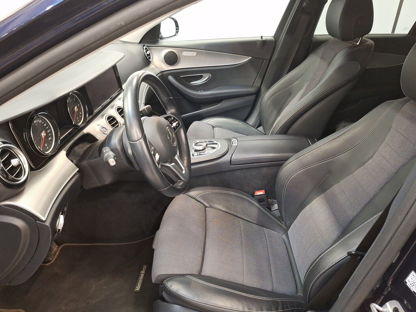 MERCEDES-BENZ E 2018