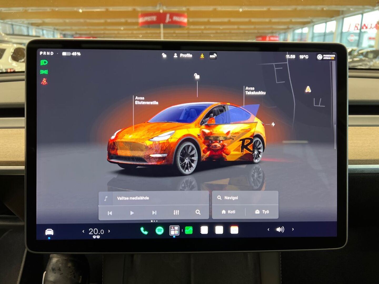 TESLA Model Y 2023