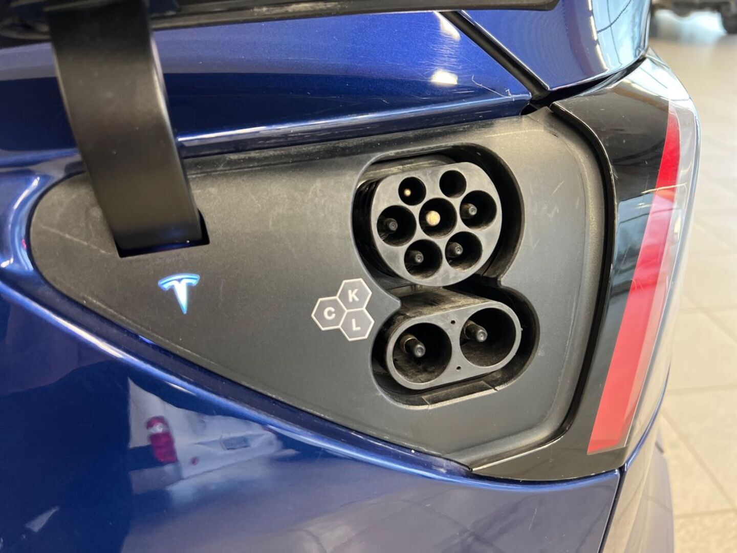 TESLA Model Y 2023