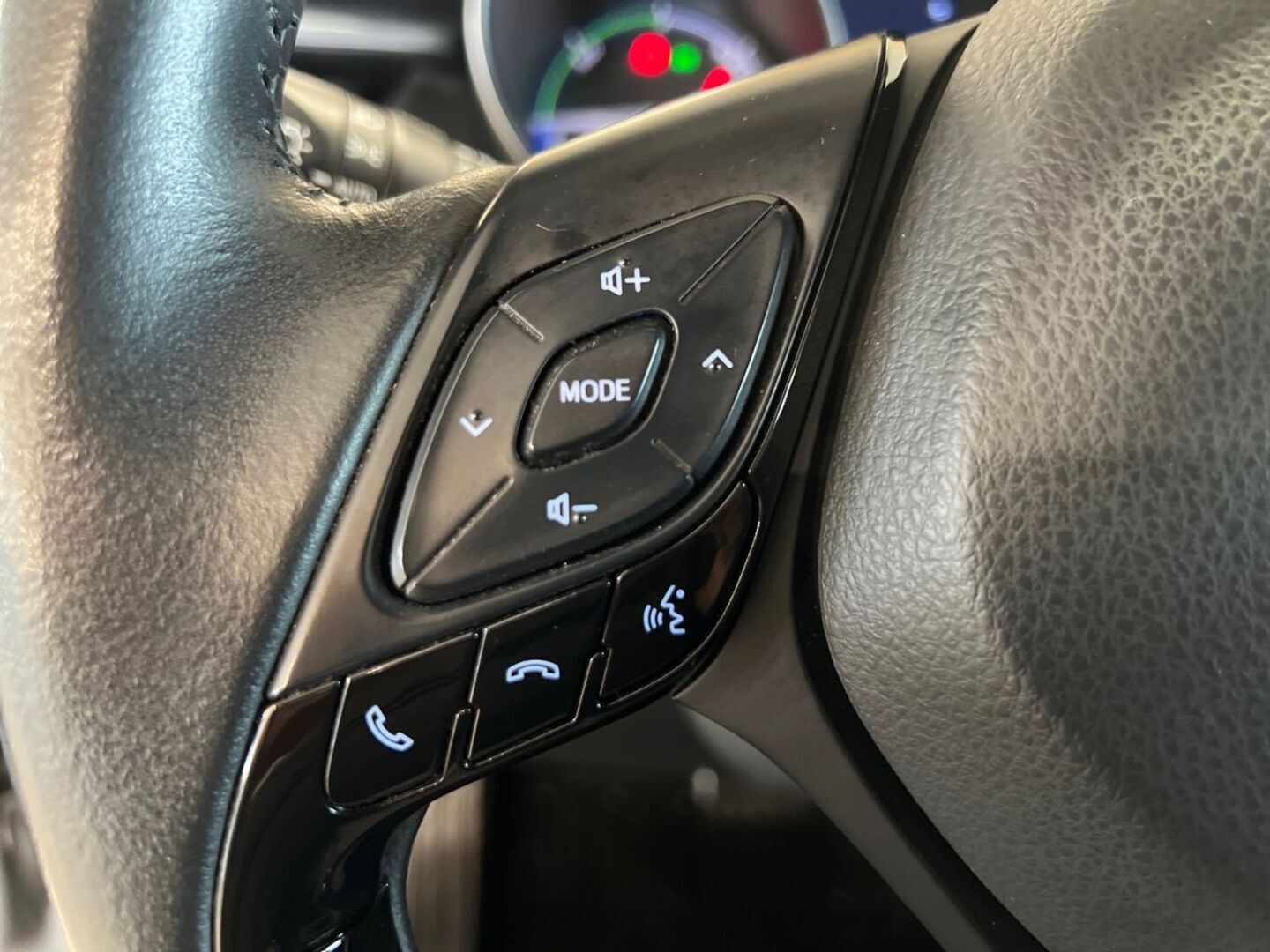 TOYOTA C-HR 24