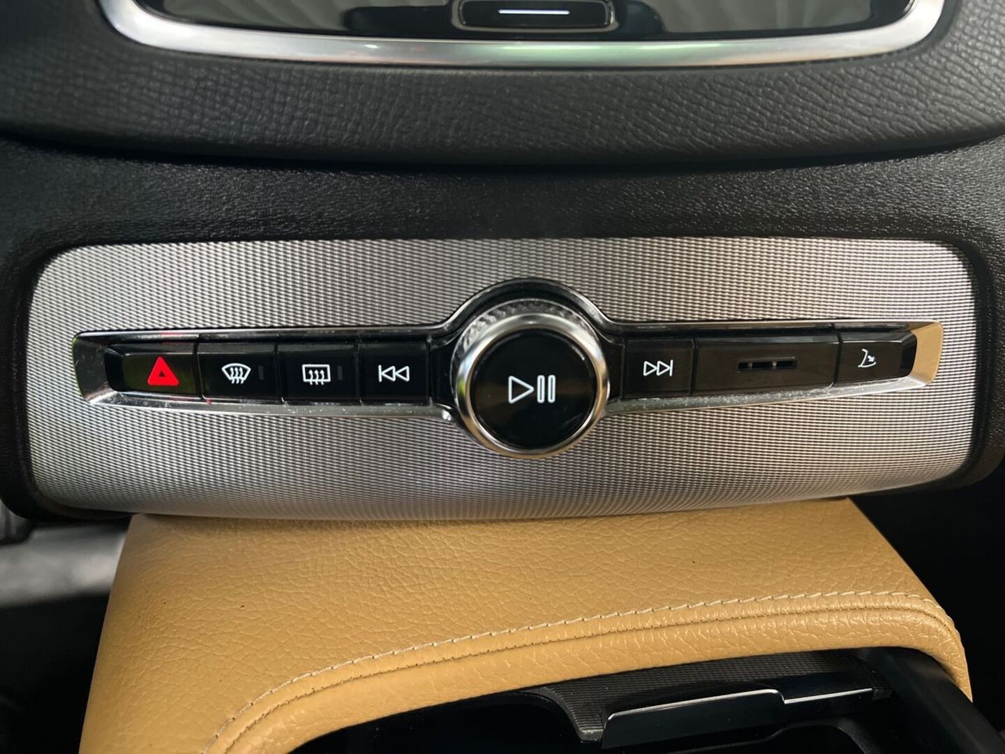 VOLVO XC90 2016