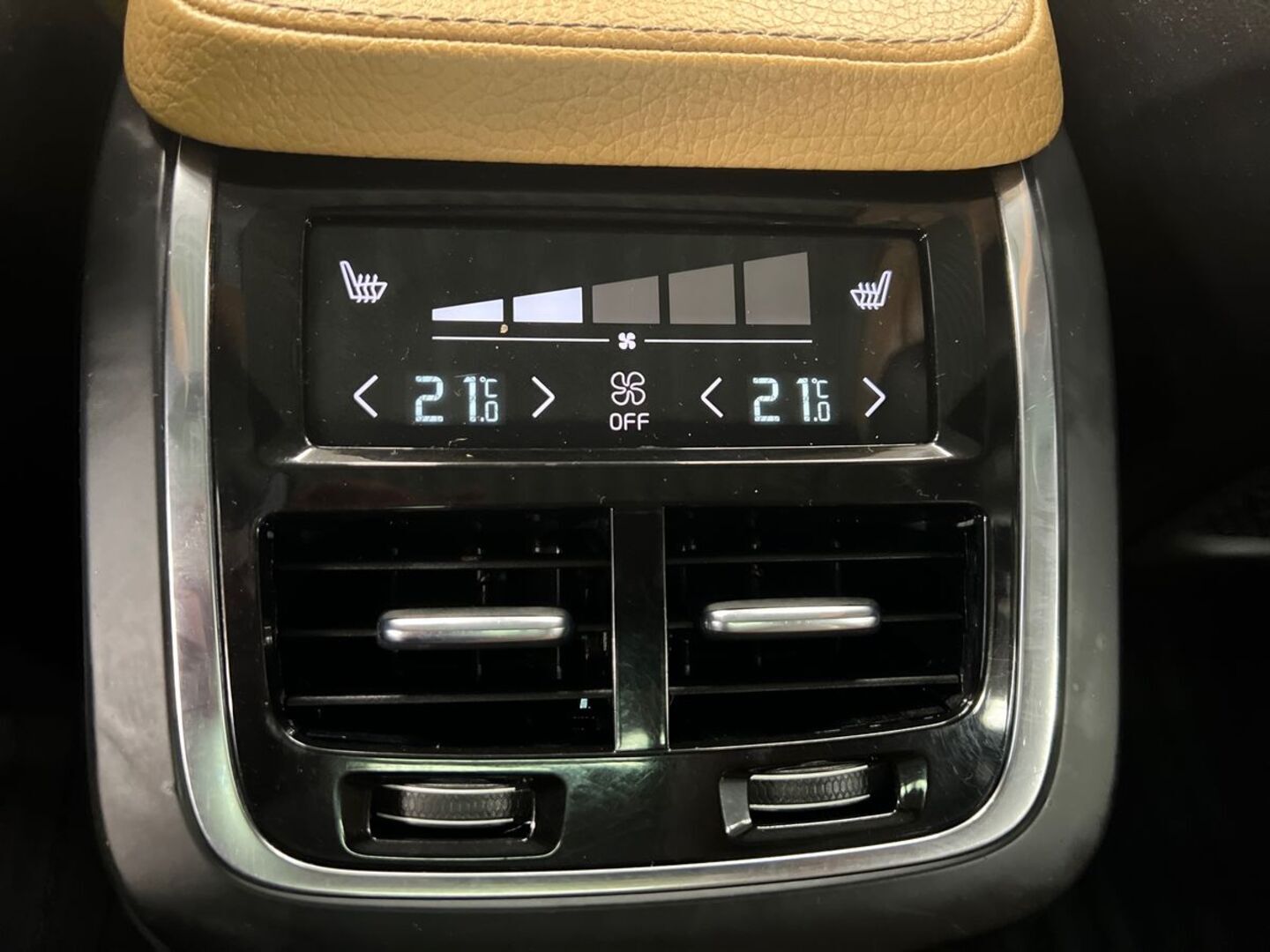 VOLVO XC90 2016