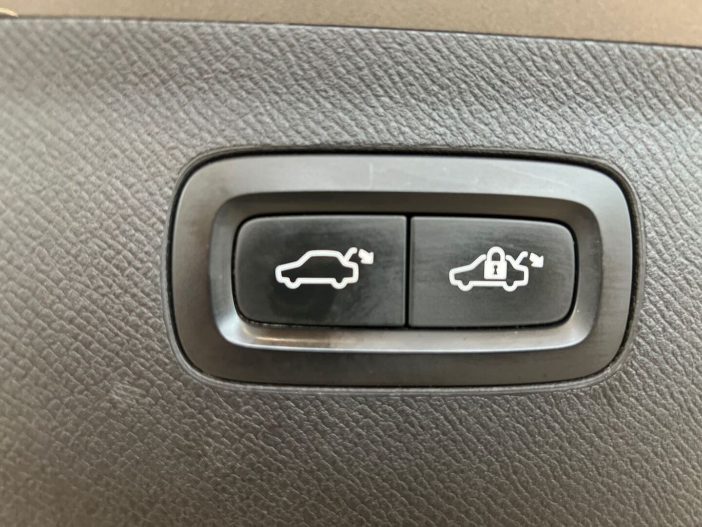 VOLVO XC90 2016