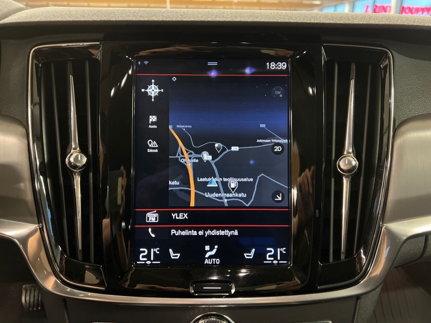 VOLVO V90 17