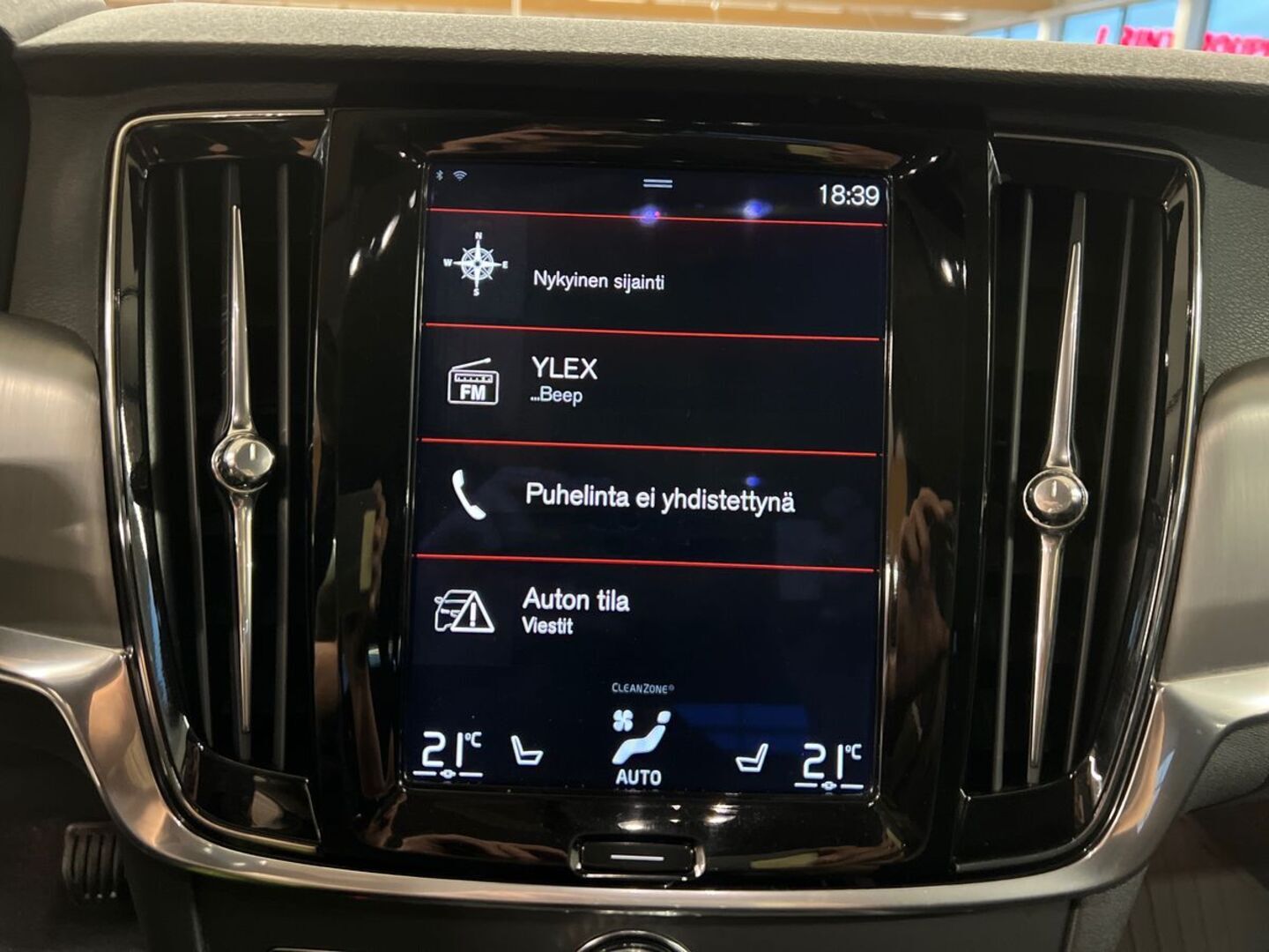 VOLVO V90 18