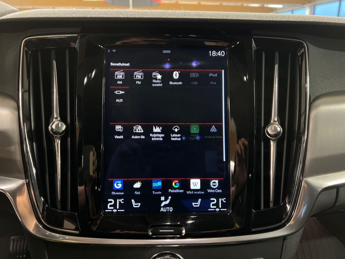 VOLVO V90 21