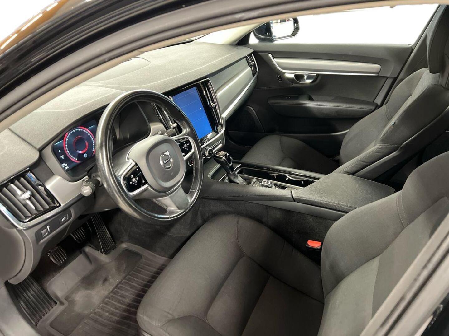 VOLVO V90 7