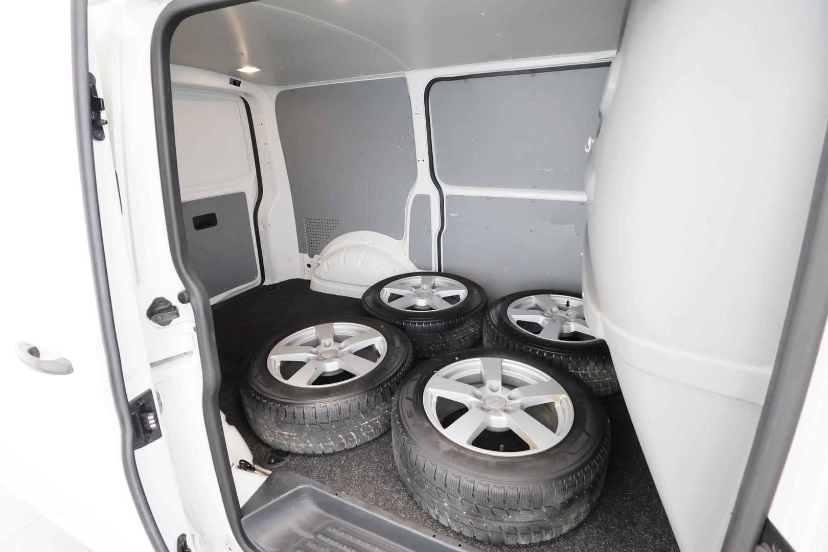 VOLKSWAGEN Transporter 2011