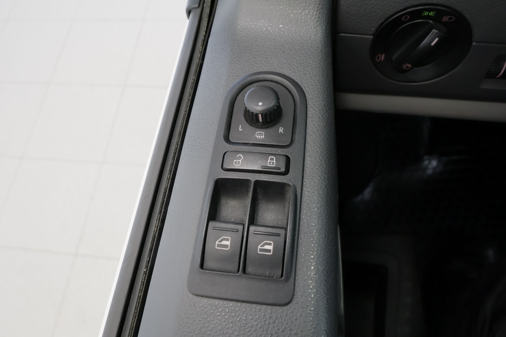 VOLKSWAGEN Transporter 2011