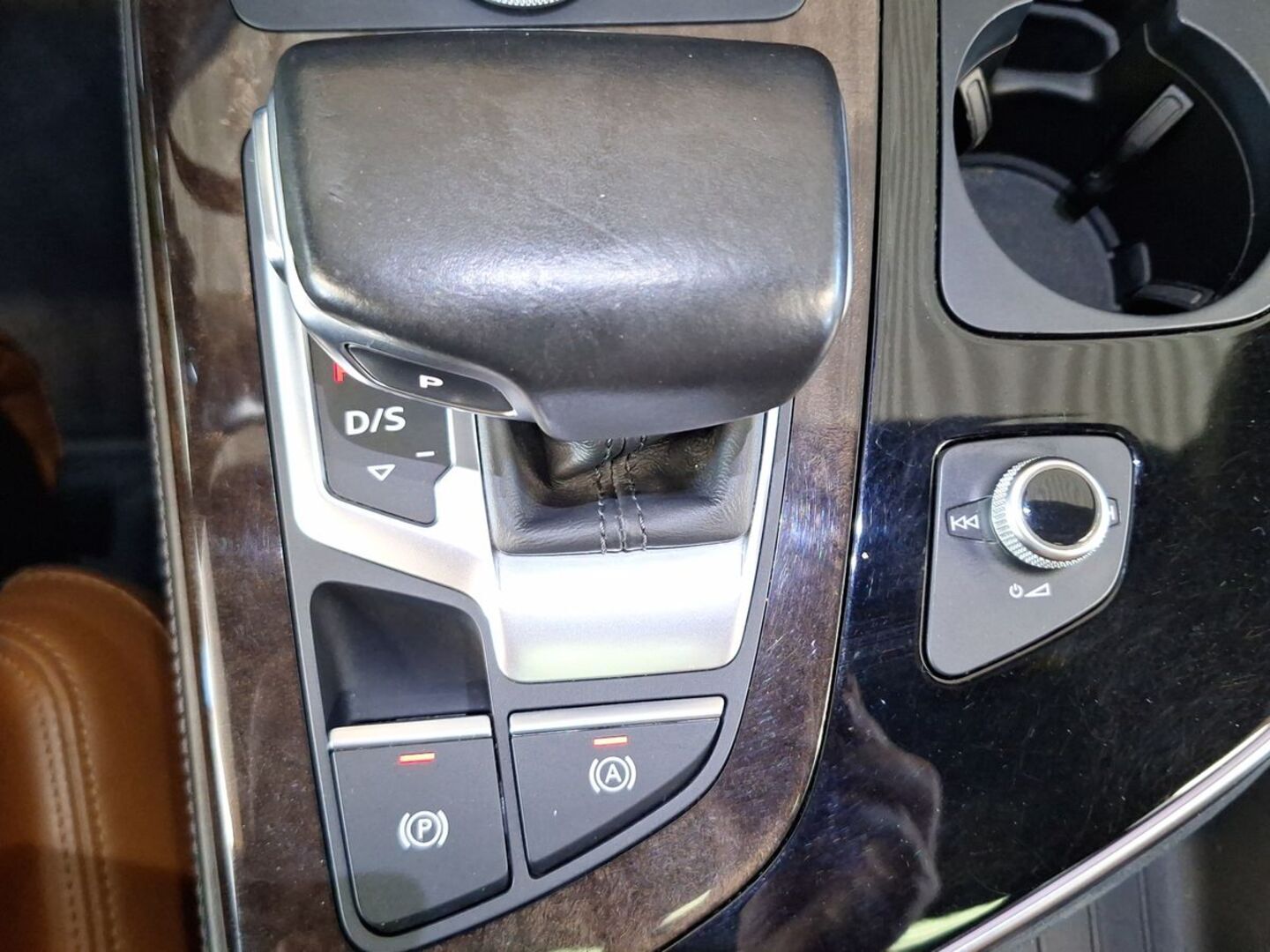 AUDI Q7 2016