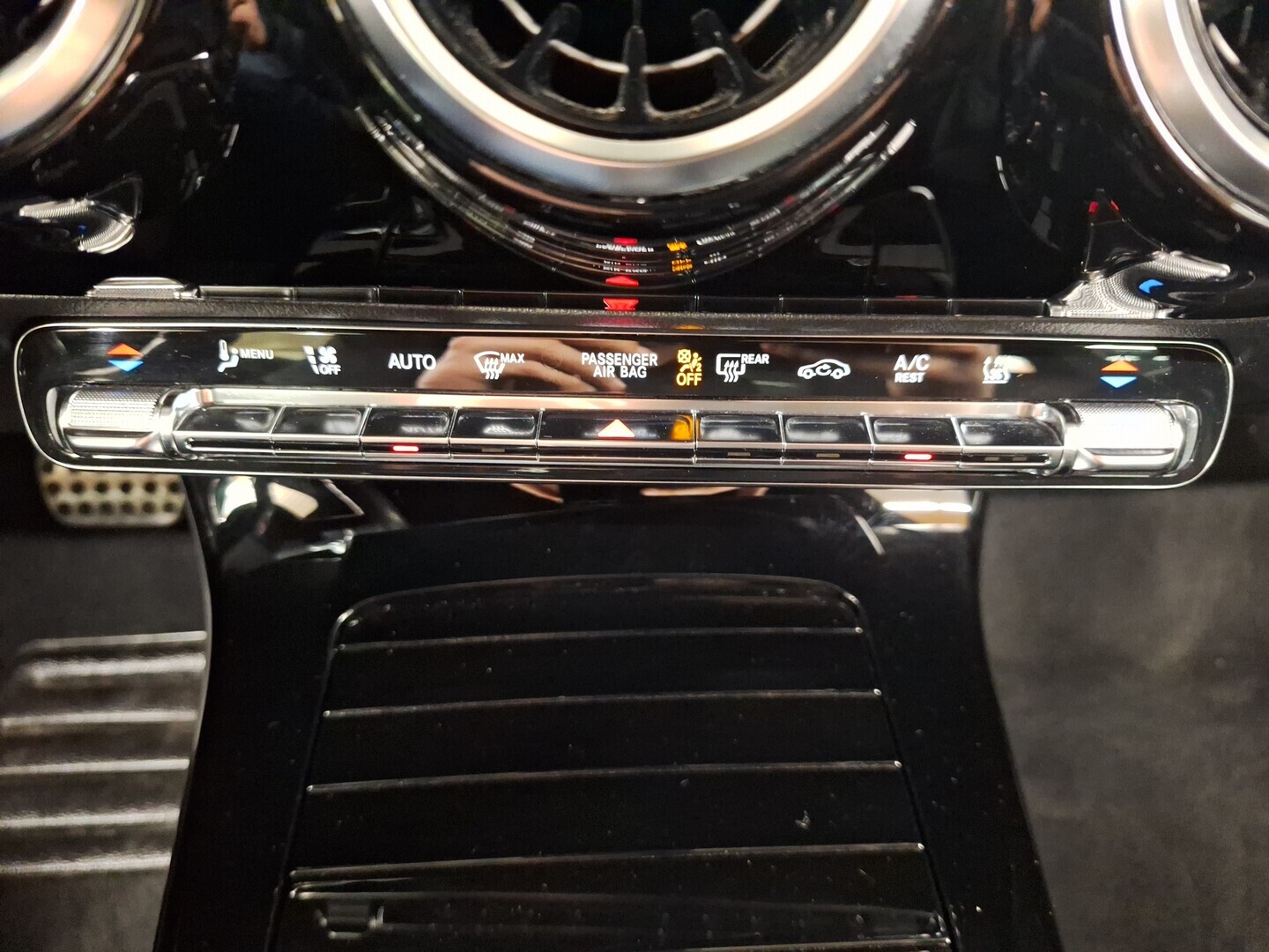 MERCEDES-BENZ CLA 2021