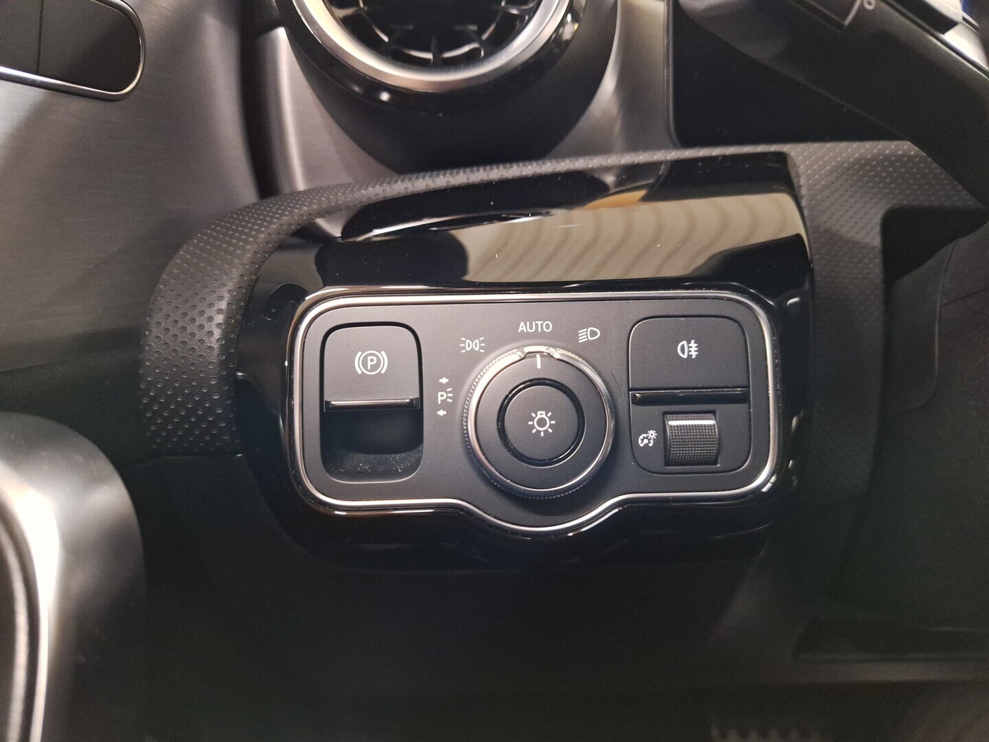 MERCEDES-BENZ CLA 2021