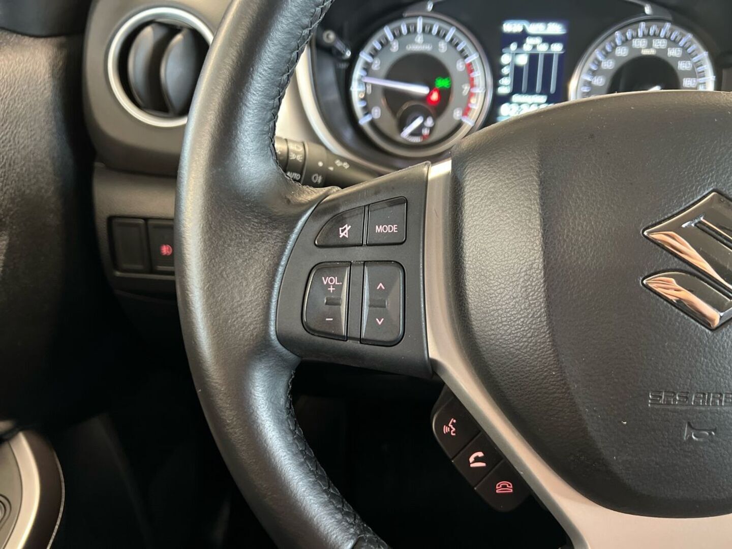 SUZUKI Vitara 2022