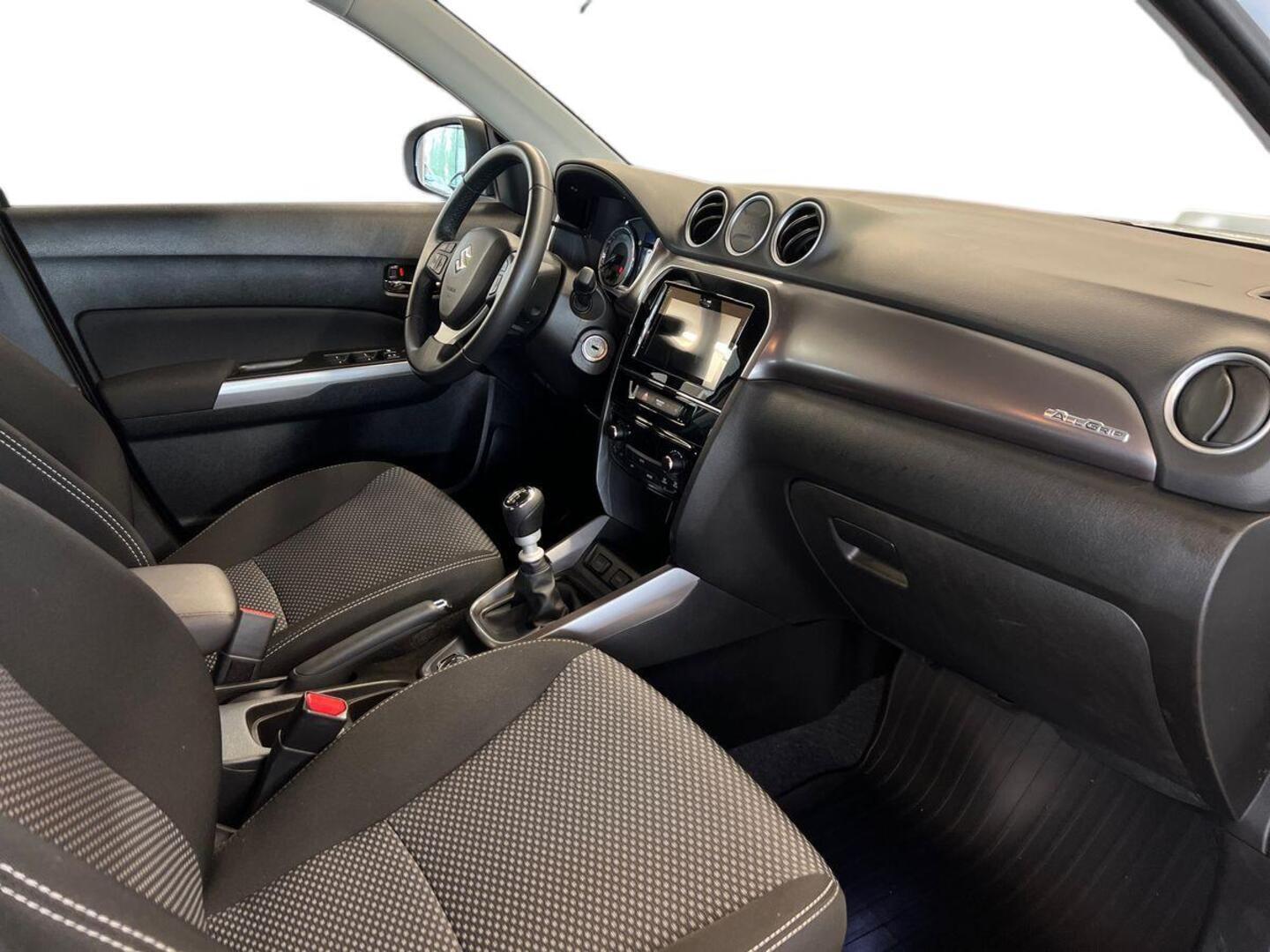 SUZUKI Vitara 2022