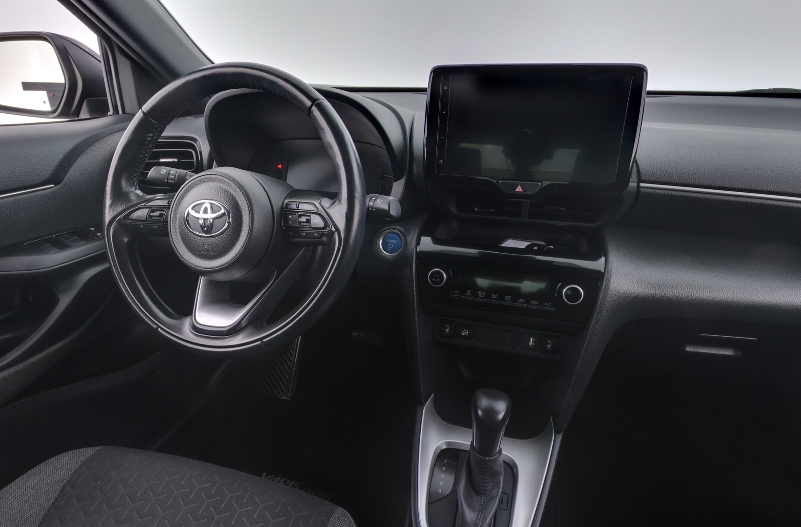 TOYOTA Yaris Cross 2022