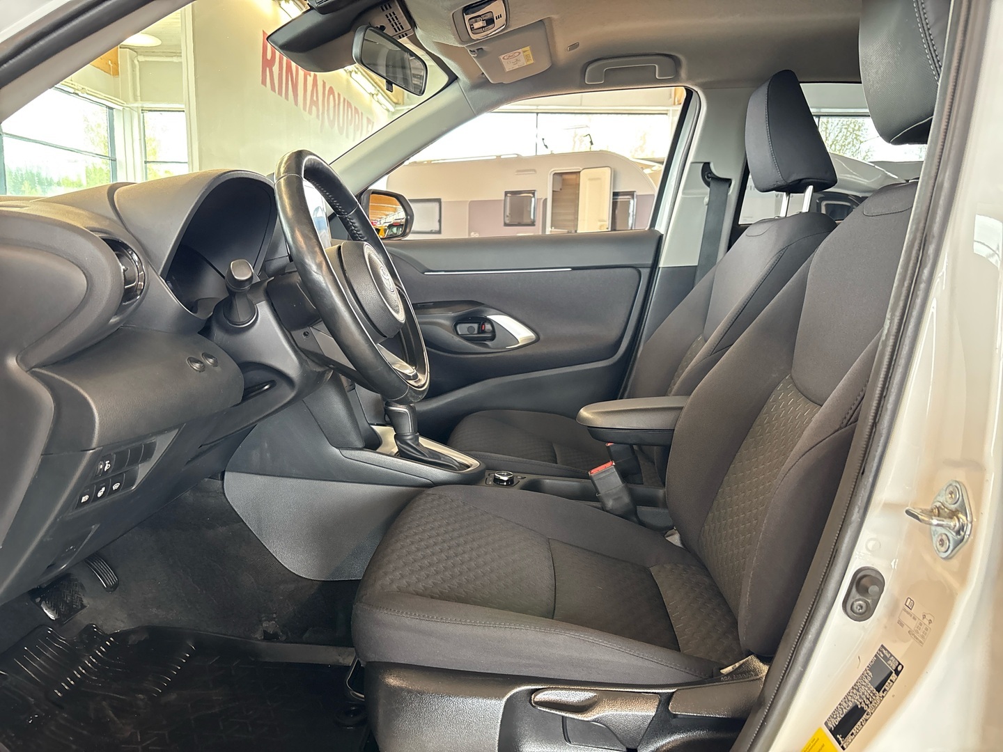 TOYOTA Yaris Cross 2025