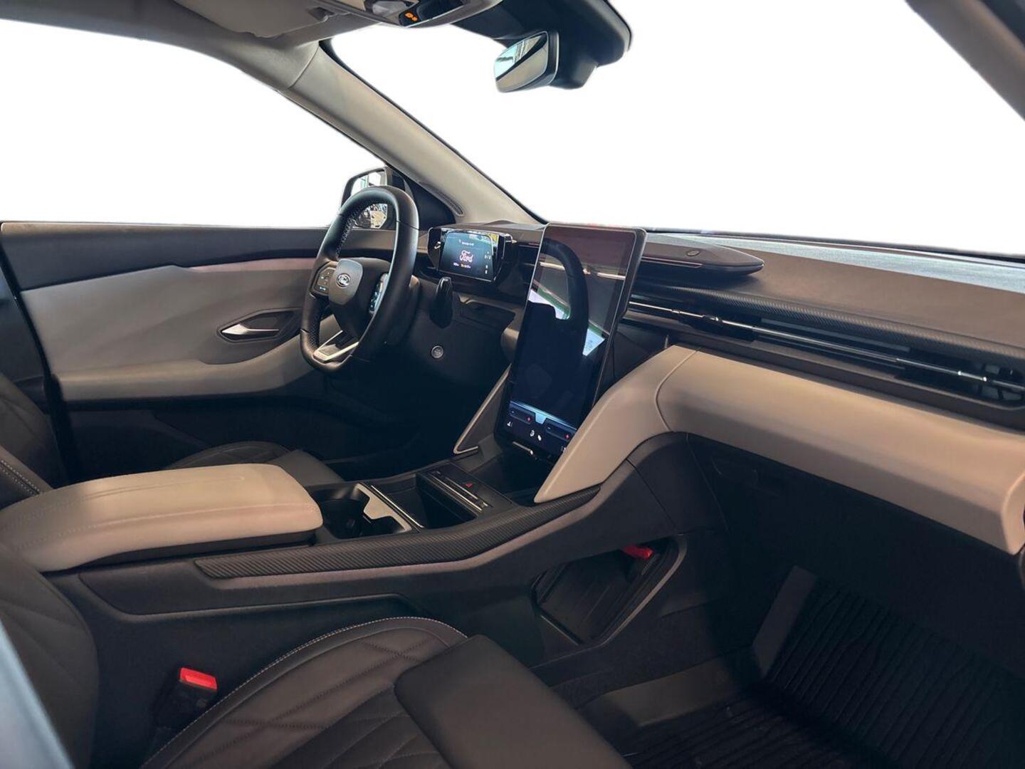 FORD Explorer 2025
