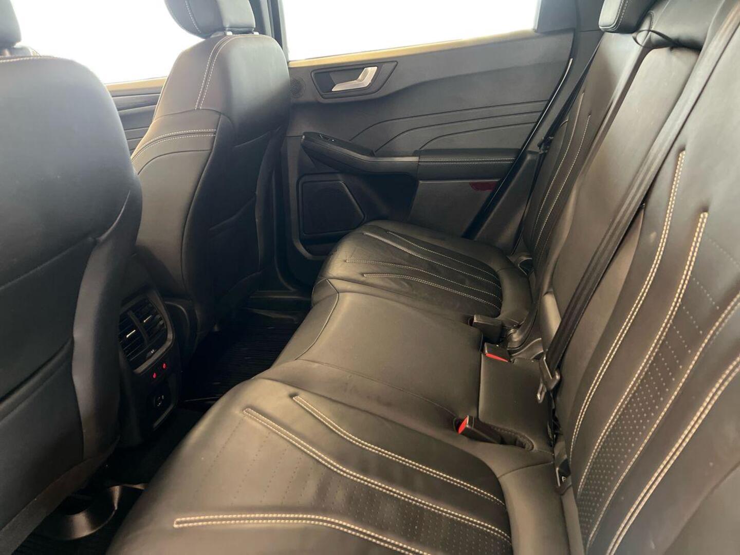 FORD Kuga 10