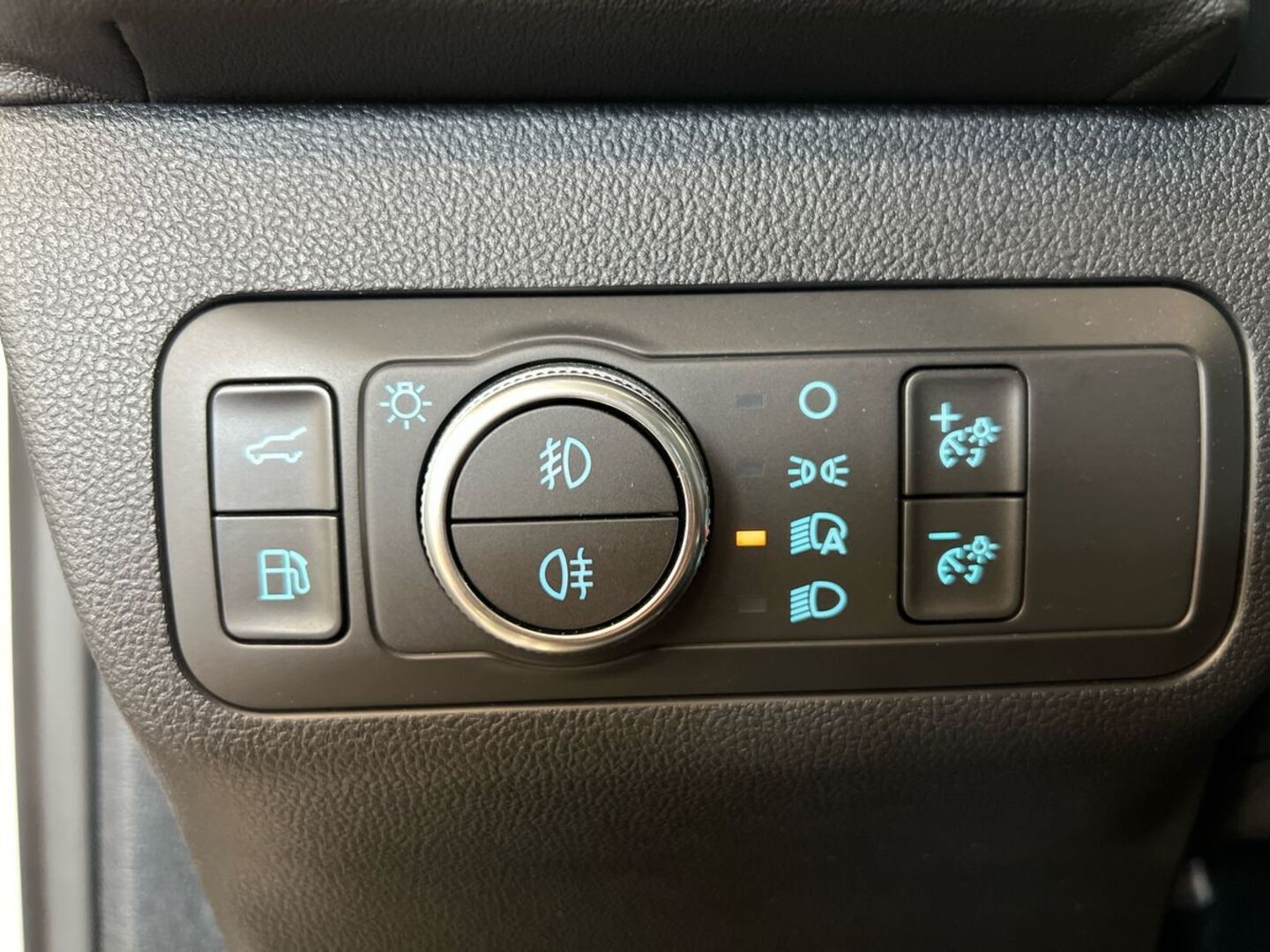 FORD Kuga 28
