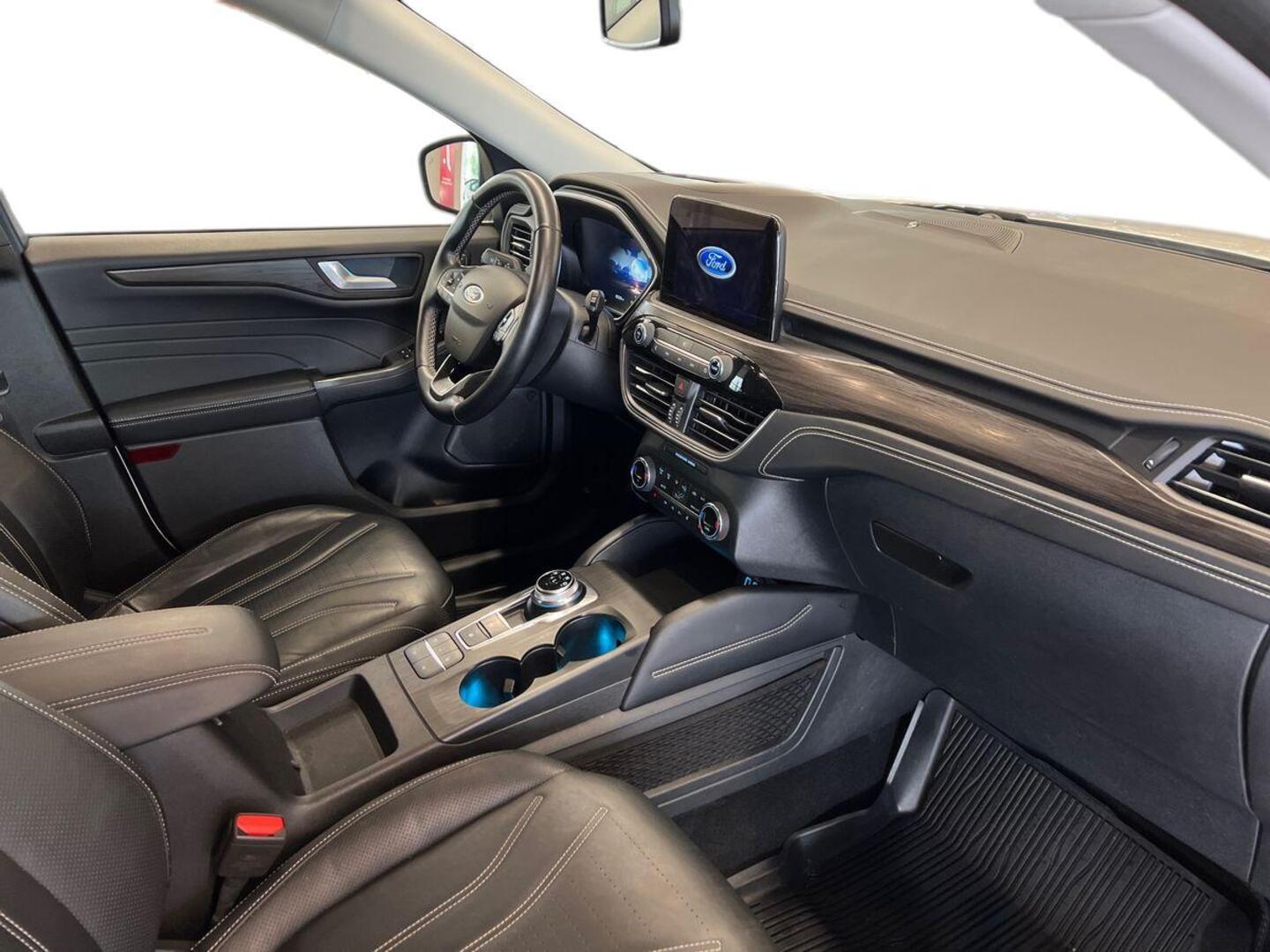 FORD Kuga 9