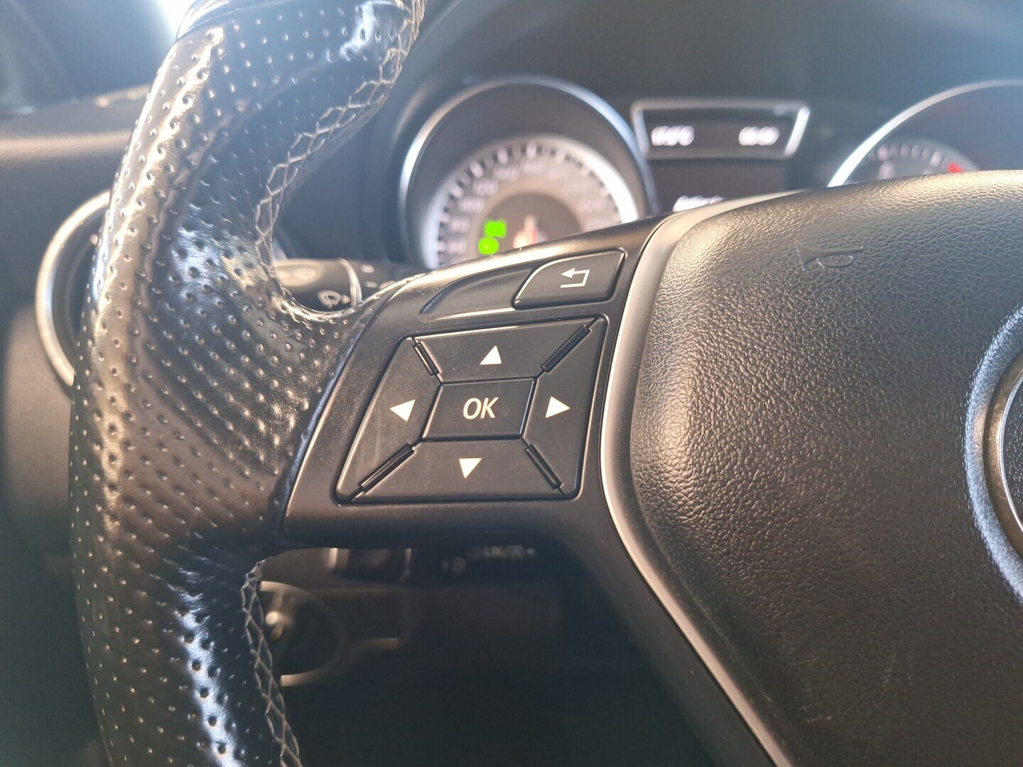 MERCEDES-BENZ CLA 2014