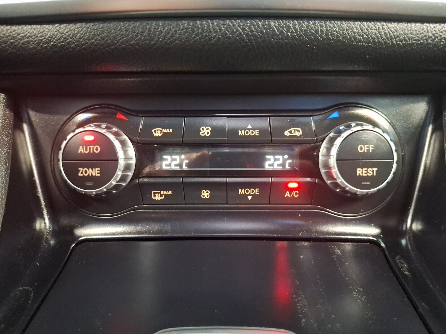 MERCEDES-BENZ CLA 2014