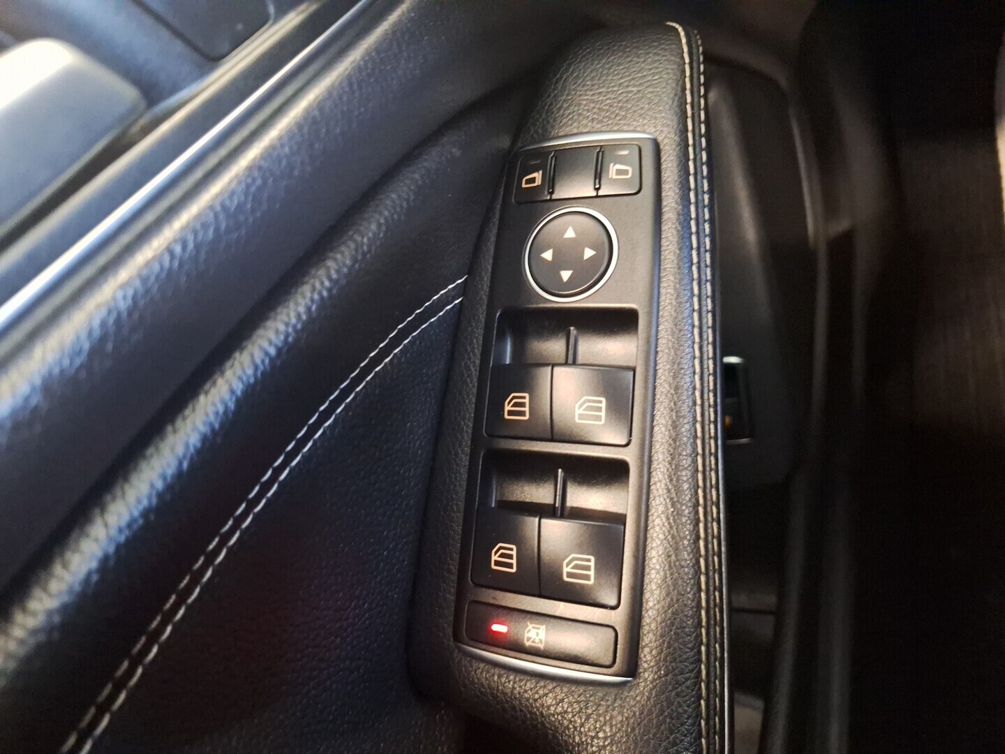 MERCEDES-BENZ CLA 2014