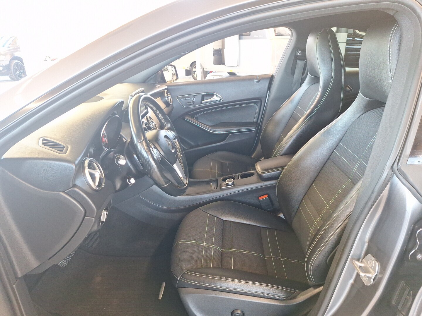 MERCEDES-BENZ CLA 2014