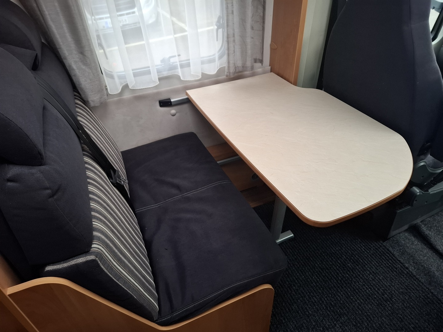 DETHLEFFS GLOBEBUS 2015