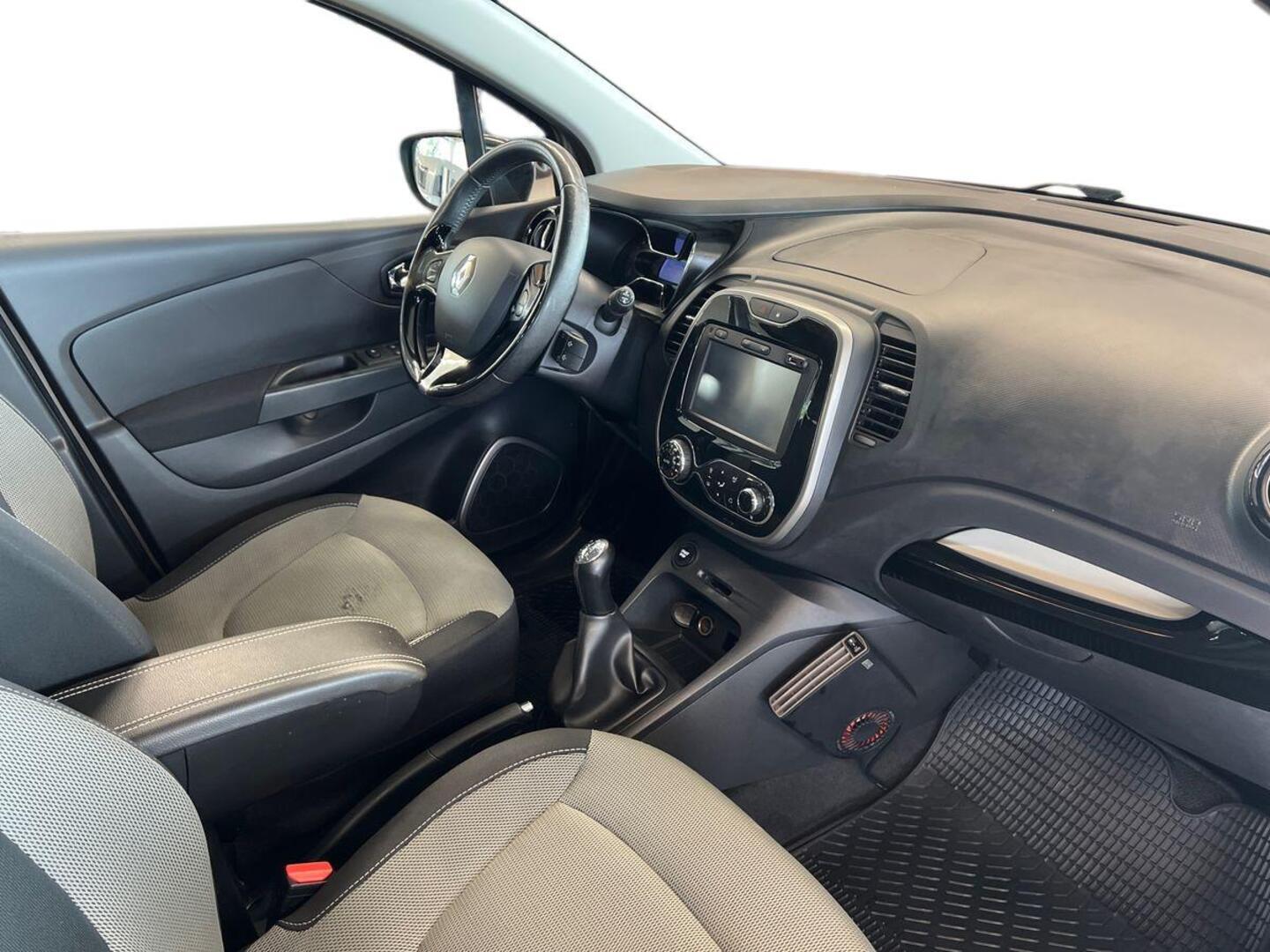 RENAULT Captur 2016